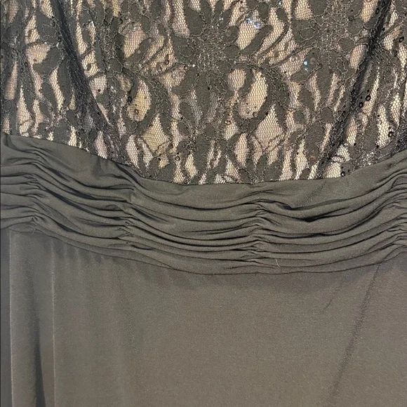 DressBarn Collection Elegant Black Lace Evening Dress - Picture 4 of 14
